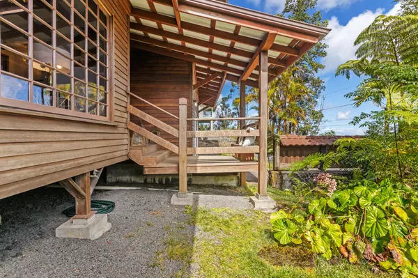 Hilo, HI 96720,25-35 UA NAHELE ST