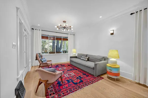 523 10 AVE NE, Calgary, AB T2E0X7