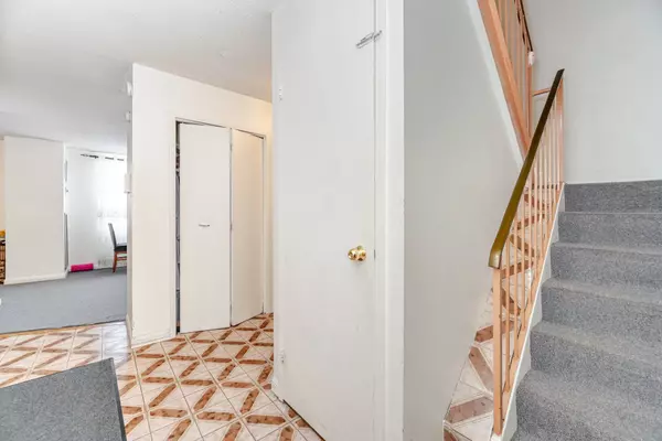 Toronto W10, ON M9V 4B1,45 Silverstone DR #203