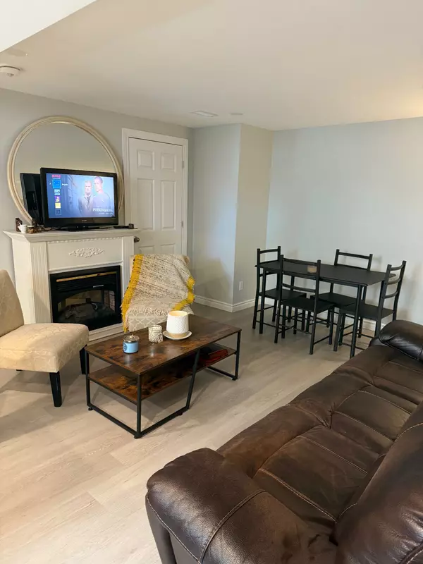 Guelph, ON N1E 1A9,30 Glenbrook DR #B