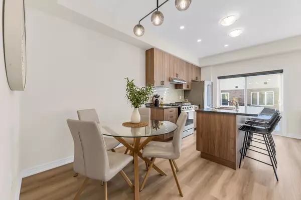 Hamilton, ON L0R 1W0,205 Thames WAY #25