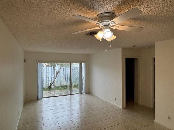 Deerfield Beach, FL 33064,821 CRYSTAL LAKE DR #1101