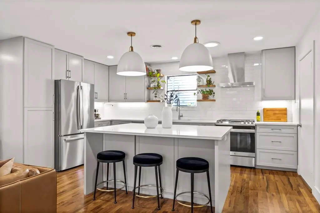 Dallas, TX 75218,10523 Wyatt Street