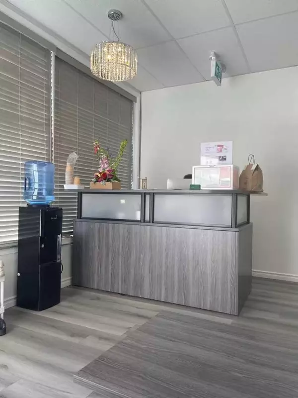 123 Any ST NW, Calgary, AB T2M 4G7