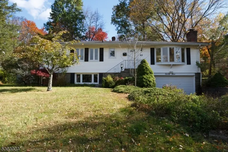 Livingston Twp., NJ 07039,23 Winans Rd