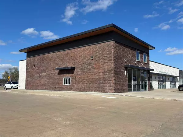 Marion, IA 52302,2590 6th Avenue #101-102