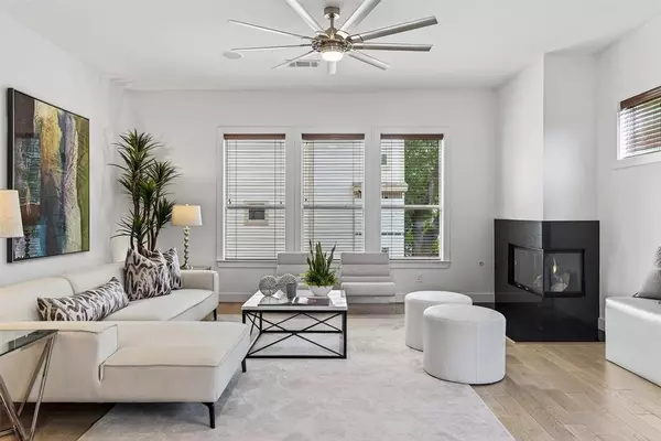 Dallas, TX 75219,4830 Cedar Springs Road #27