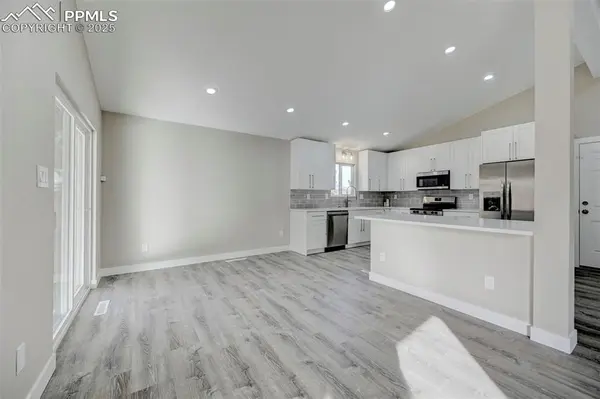 Colorado Springs, CO 80918,3275 Bell Mountain DR