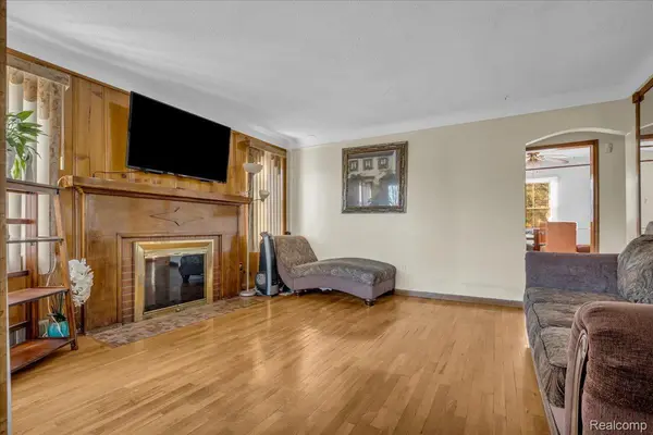 Detroit, MI 48205,17377 Dresden ST