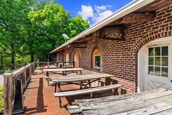 Bedford, VA 24523,4067 Dickerson Mill RD