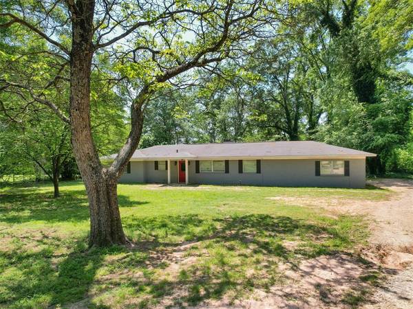 1137 FM 2985,  Hughes Springs,  TX 75657