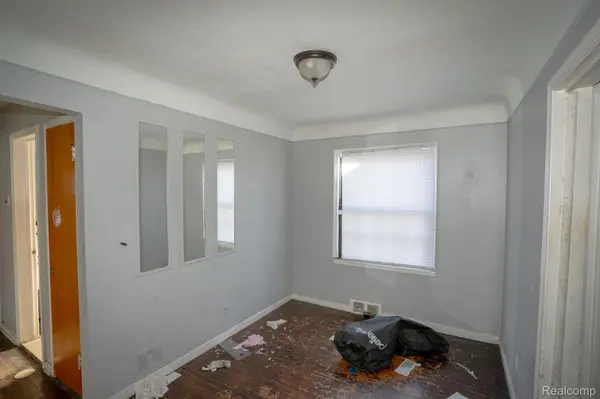 Detroit, MI 48227,15726 Hubbell ST