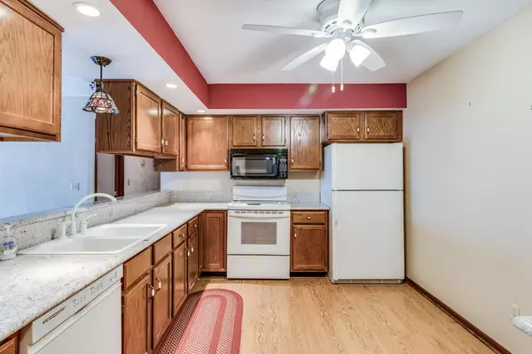 Battle Creek, MI 49015,355 W Columbia AVE #206