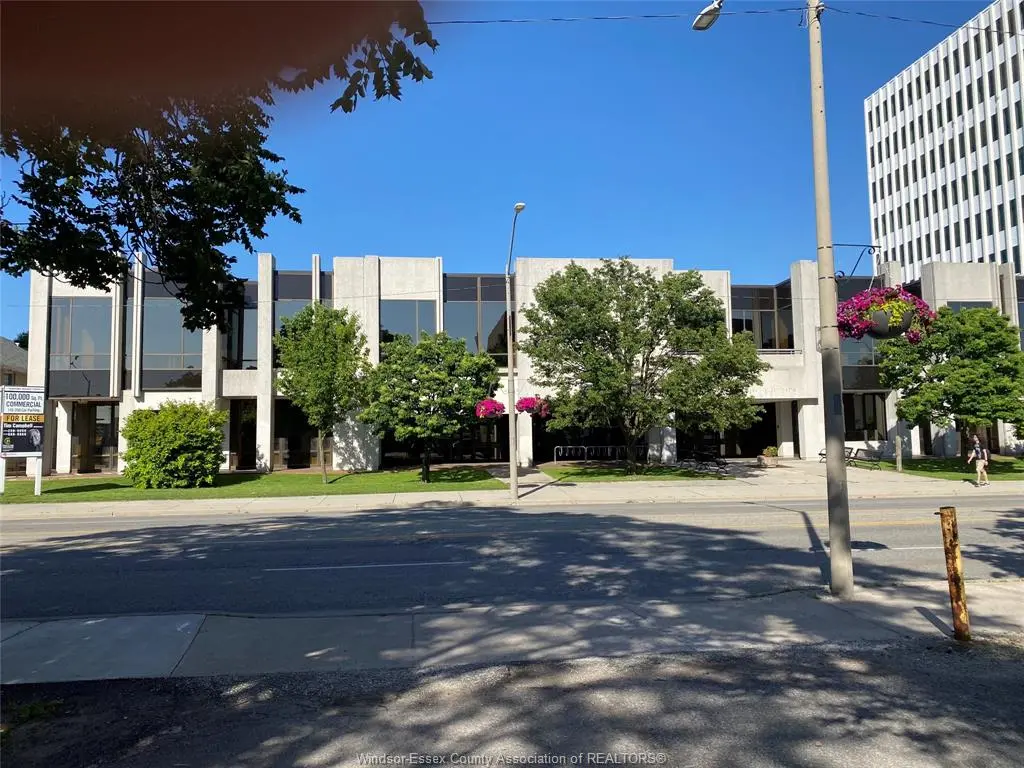 850 OUELLETTE Avenue #MAIN FLOOR, Windsor, ON N9A 4M9