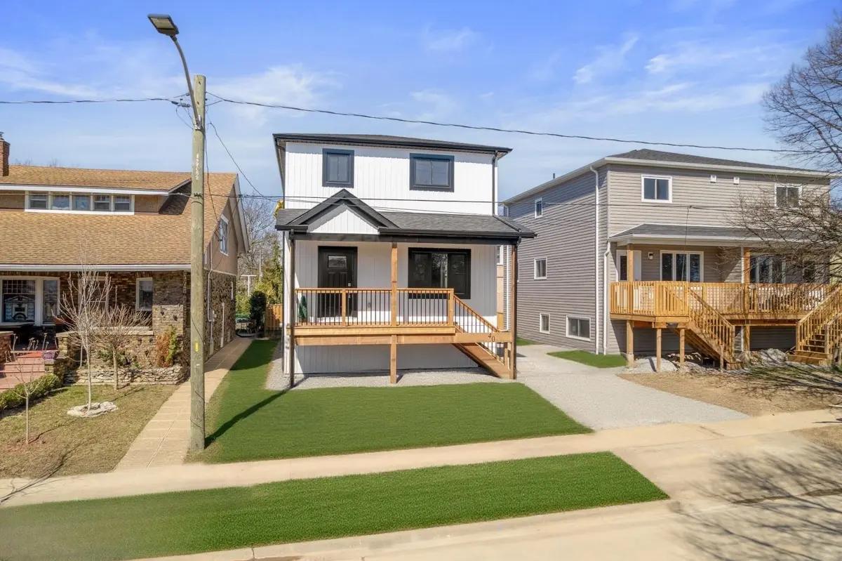 Welland, ON L3B 3S8,40 McMaster AVE