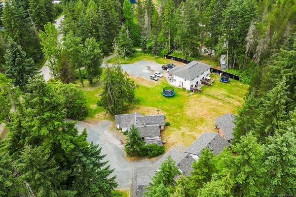 1533 Braddock Rd, Errington, BC V0R 1V0