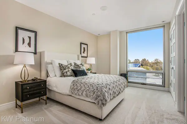 Port Huron, MI 48060,201 Beers ST #53