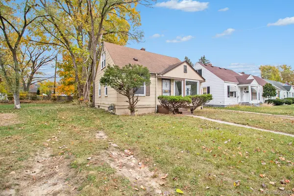 Detroit, MI 48219,18452 Shaftsbury AVE