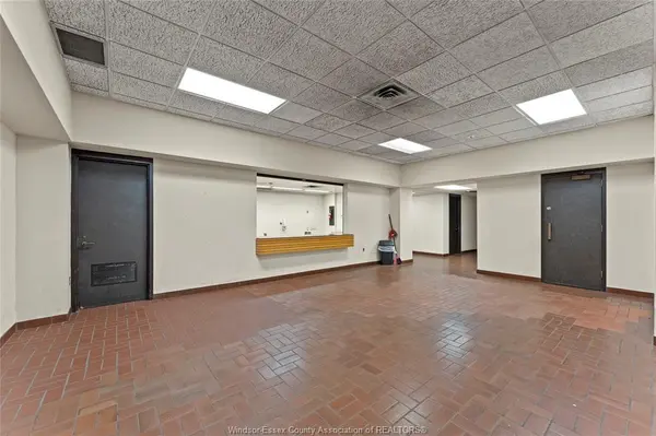 850 OUELLETTE Avenue #LOWER FLOOR, Windsor, ON N9A 4M9