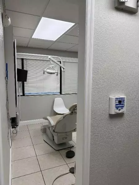 Coral Springs, FL 33065,2801 N University #202