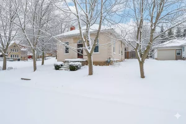 Arran-elderslie, ON N0G 1L0,83 3rd ST #SW