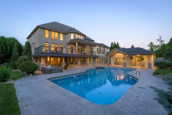 2142 Valleyrun BLVD, London North, ON N6G 5M7