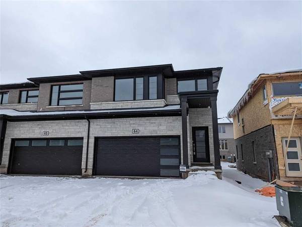 4552 PORTAGE RD #64, Niagara Falls, ON L2E 0B8