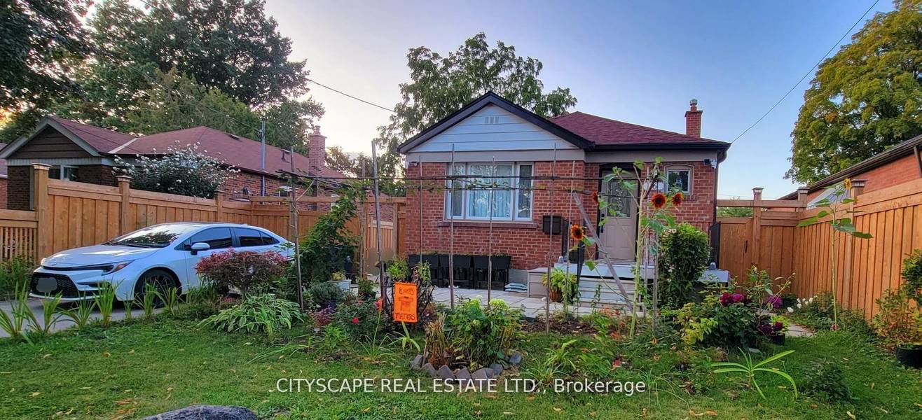 16 Melody RD ##Main, Toronto W05, ON M9M 1C7