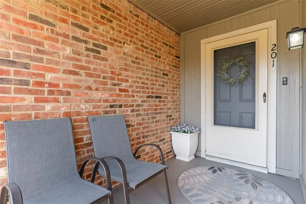 Arlington, TX 76006,2732 Copper Creek Drive #201