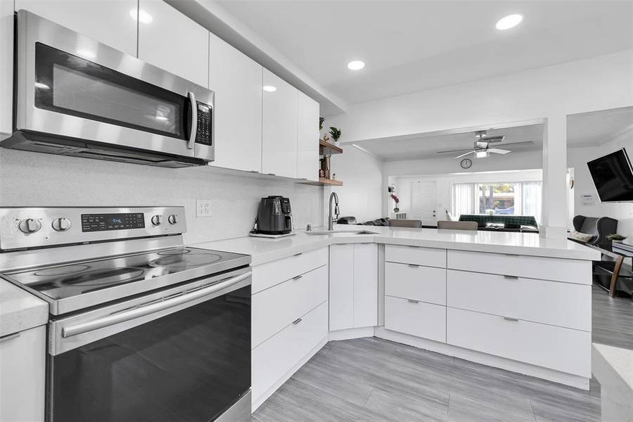 2535 Sherman St, Hollywood, FL 33020