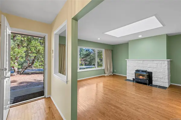 Qualicum Beach, BC V9K 1B4,502 Quatna Rd