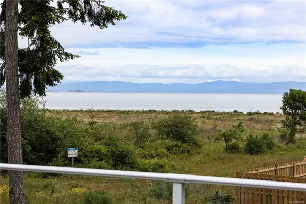 Qualicum Beach, BC V0R 1G0,6445 Island Hwy W