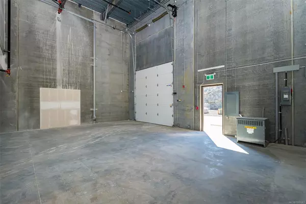 Langford, BC V9B 5Z1,4342 West Shore Pkwy #328