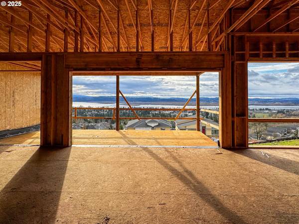 488 N Z CIR, Washougal, WA 98671