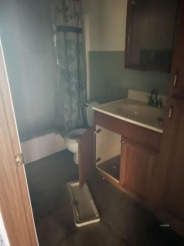 Gallipolis, OH 45631,579 Jay Dr