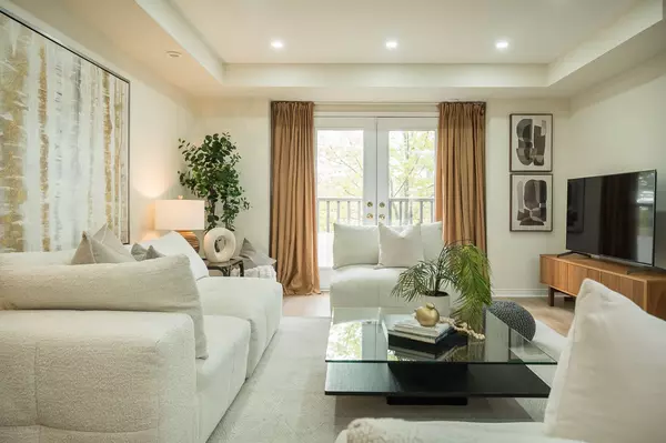 Mississauga, ON L5M 0N7,3355 Thomas ST #10