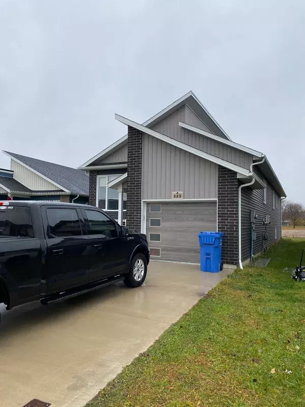 Chatham-kent, ON N7M 0S5,223 Manning DR