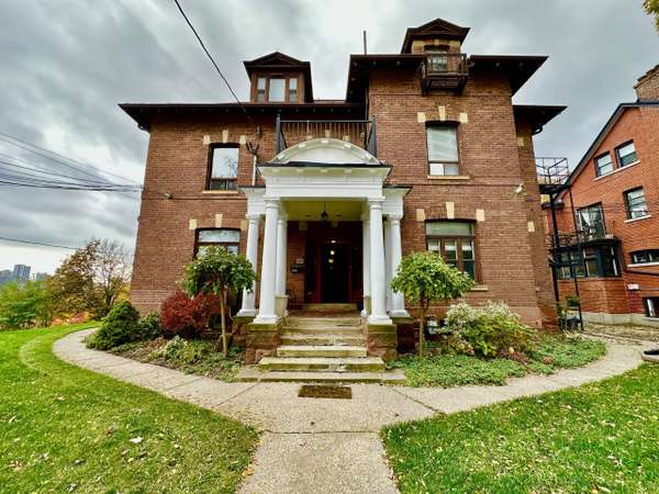 646 Broadview AVE #200C, Toronto E01, ON M4K 2P1
