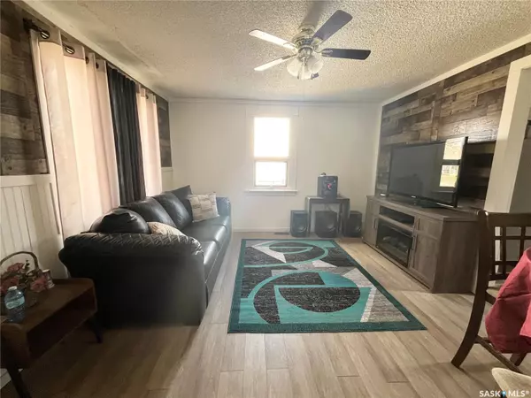 North Battleford, SK S9A 1W9,1142 106th STREET