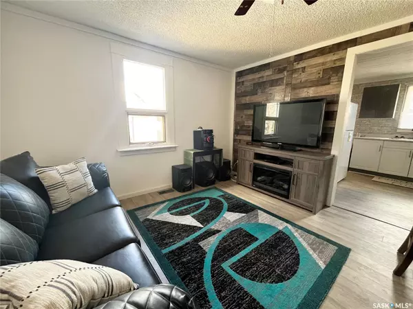 North Battleford, SK S9A 1W9,1142 106th STREET