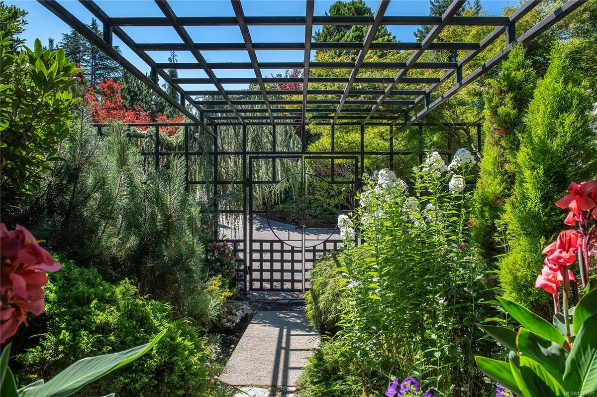 Campbell River, BC V9W 1G6,1093 Ash St