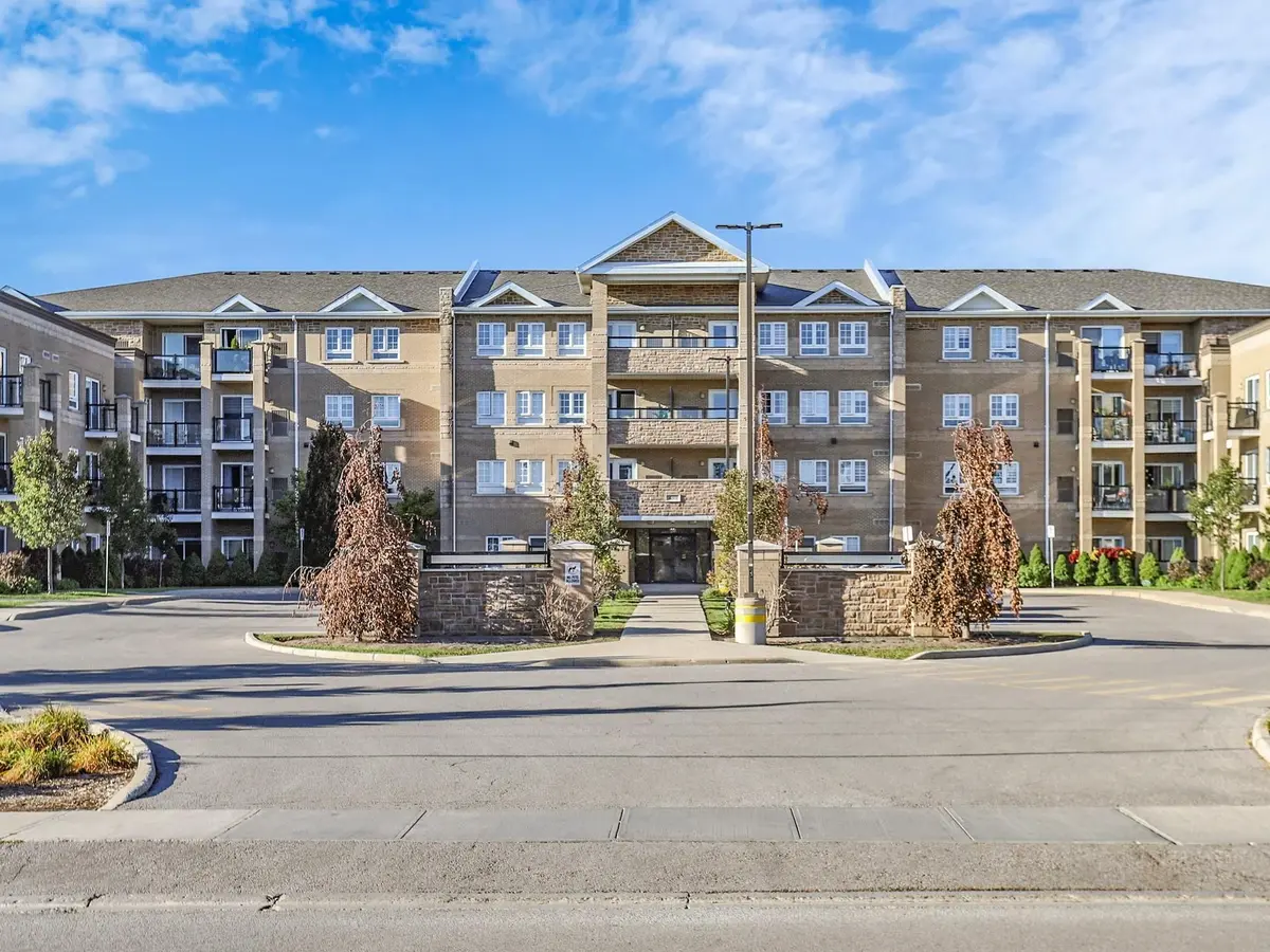Whitchurch-stouffville, ON L4A 1Y7,481 Rupert AVE #114