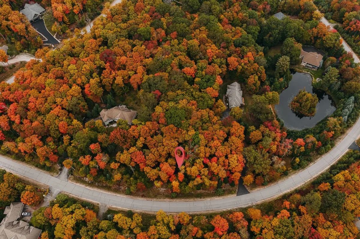 Huntsville, ON P1H 0A8,130 Deerfoot TRL