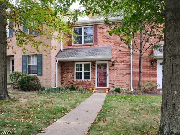 24 Sycamore Ct, Lawrence Twp., NJ 08648