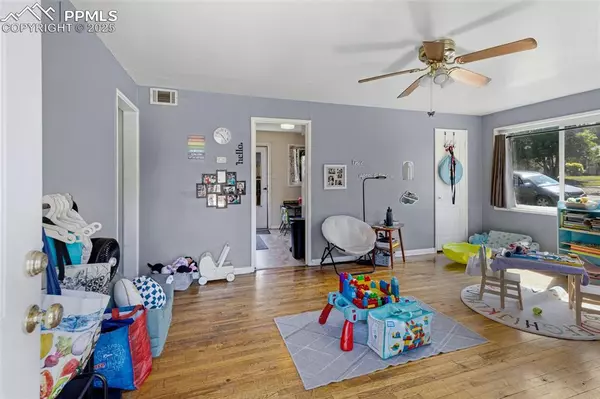 Colorado Springs, CO 80904,406 Glen View CT