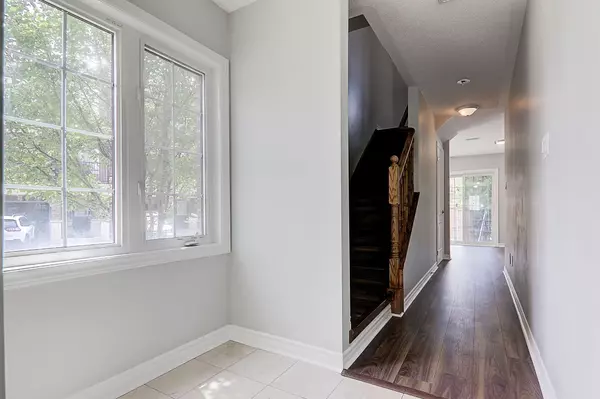 Clarington, ON L1E 0J2,53 Ferris SQ