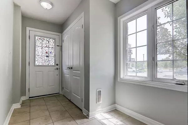 Clarington, ON L1E 0J2,53 Ferris SQ