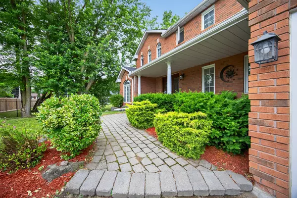 New Tecumseth, ON L9R 1X5,2 Dungey CRES