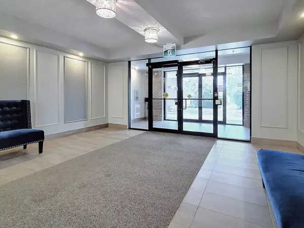 Whitchurch-stouffville, ON L4A 1Y7,481 Rupert AVE #114