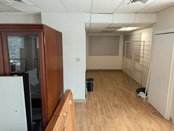 Barrhaven, ON K2J 2T2,35 Larkin DR #Suite 202